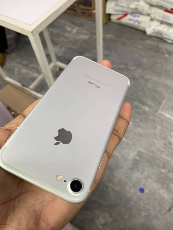 iPhone 7 pta aprowad 1