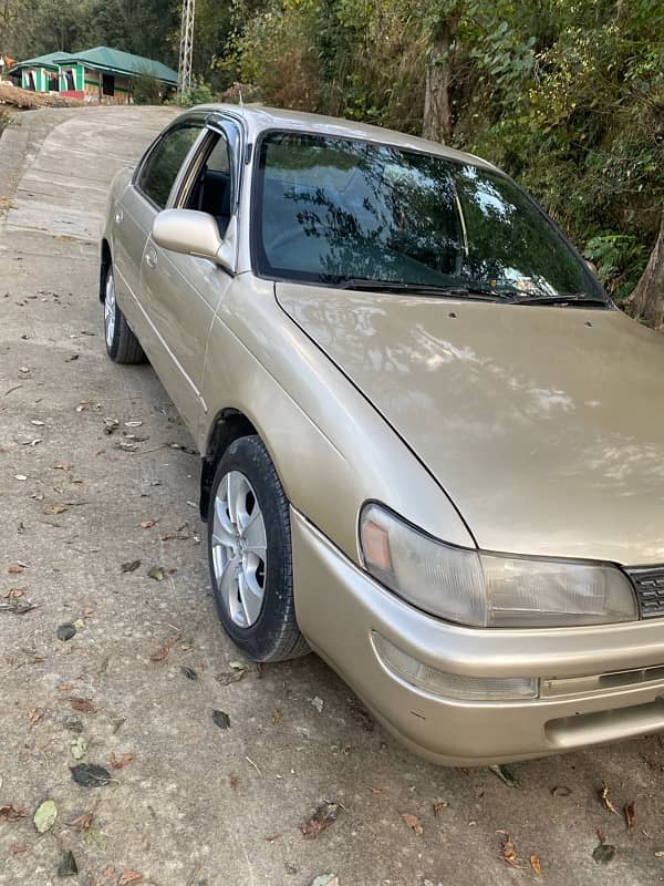 Toyota Corolla XE 2001 1