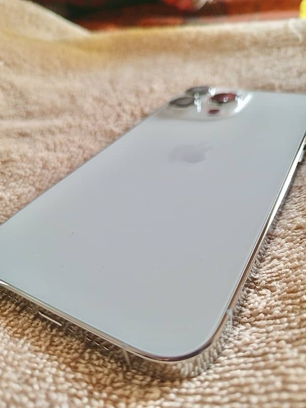 iPhone 13 Pro 256GB White 16