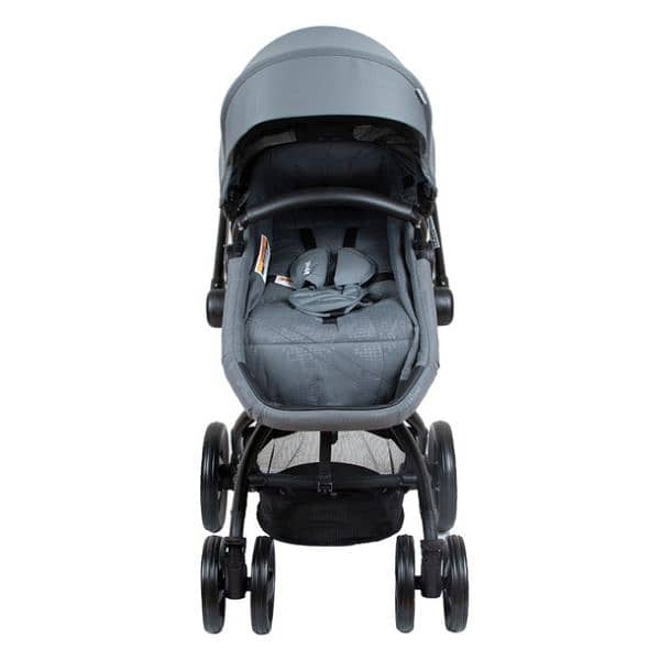 infanti Pram and baby car seat 0