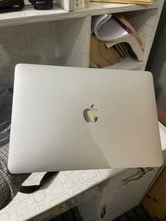 Macbook pro M1 2020 13.3 retina display 8gb/512gb