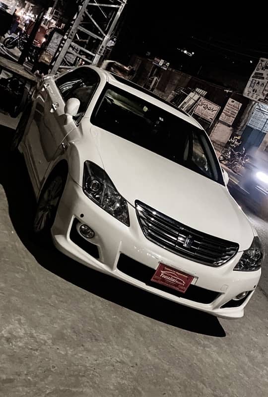 Toyota Crown 2010 hybrid 6