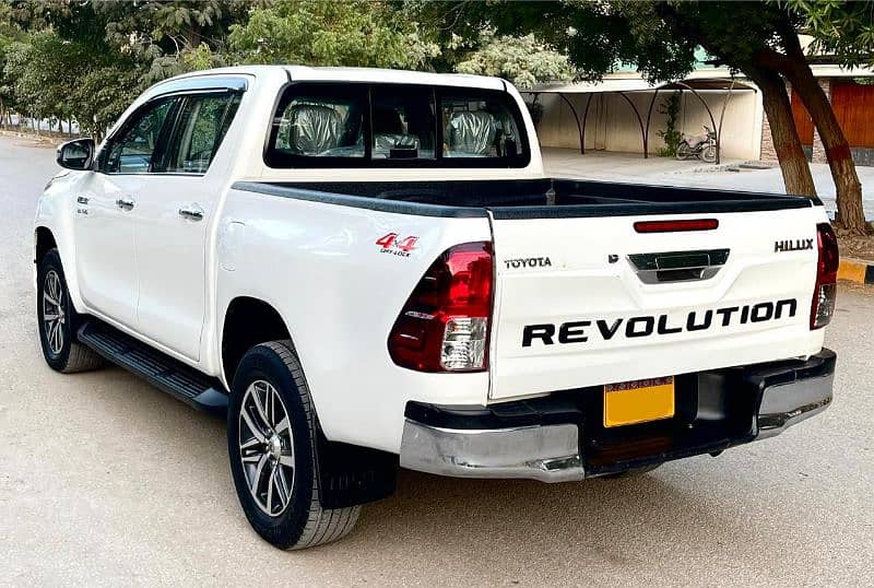 Toyota Hilux 2019 4