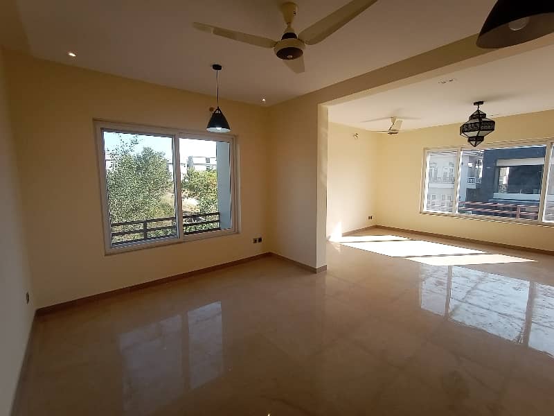 D12 Beautiful New Upper portion 3Bed Rooms 21