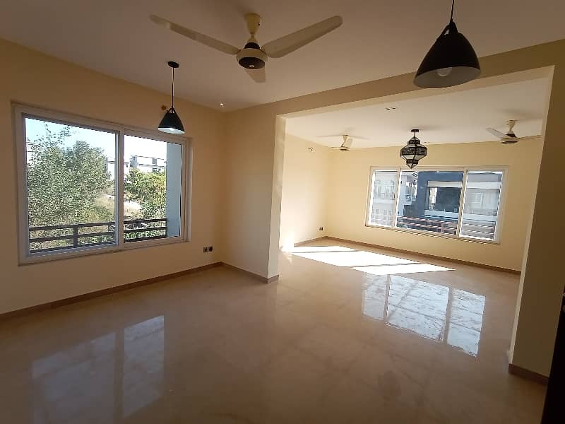 D12 Beautiful New Upper portion 3Bed Rooms 22