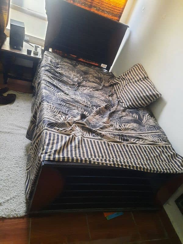 SINGLE BED URGENT SALE 0