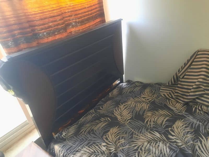 SINGLE BED URGENT SALE 1