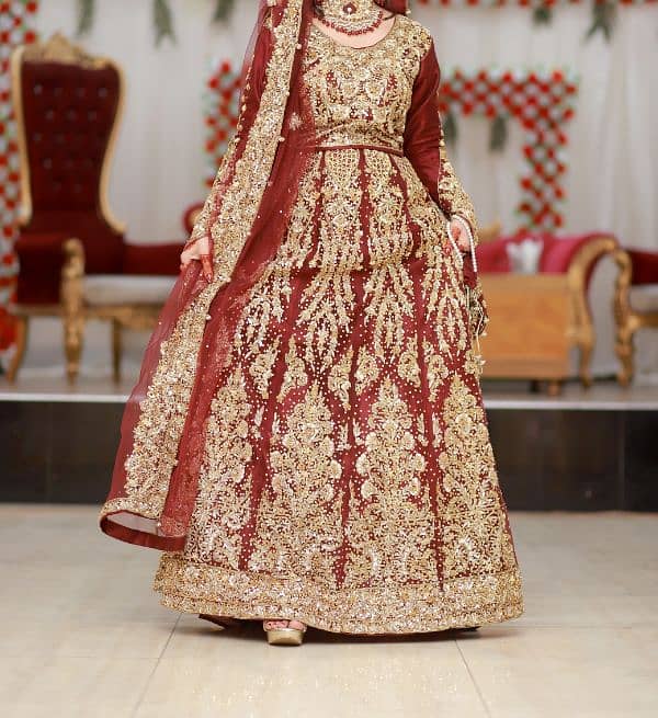 Fully embroided Bridal lahnga 0