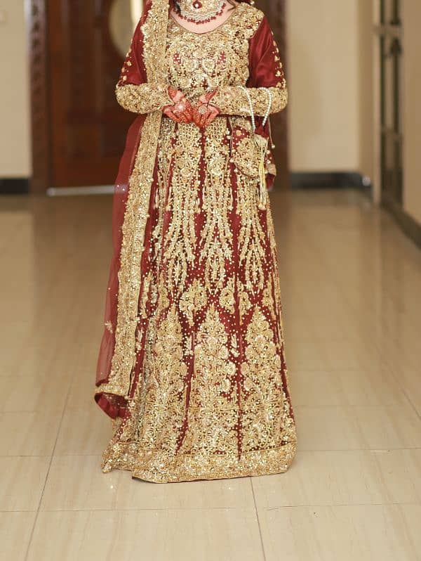 Fully embroided Bridal lahnga 5