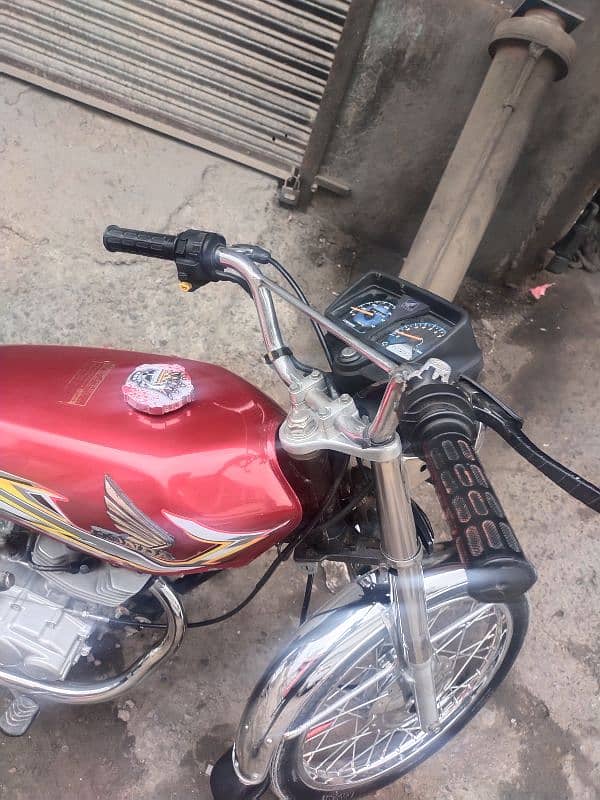 Honda CG125 in excellent condition 1