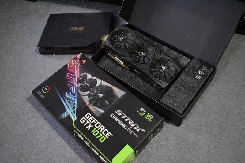 GEFORCE GTX 1070 ASUS ROG STRIX 1