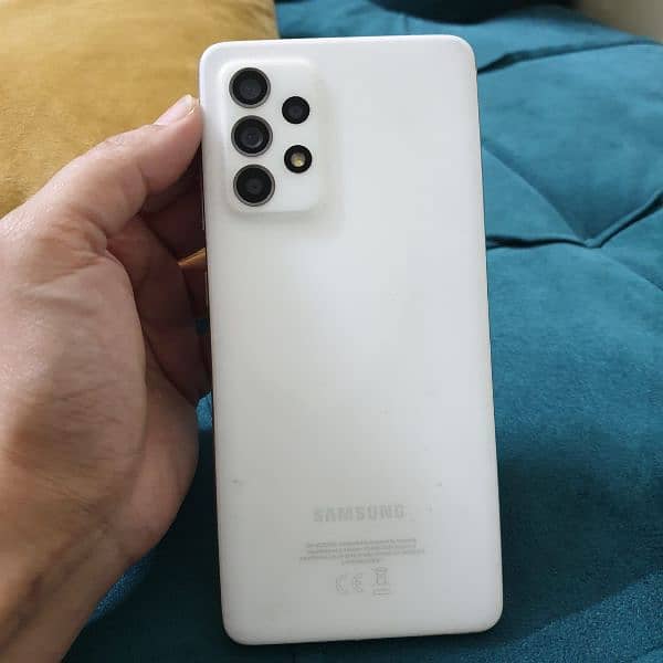 SAMSUNG GALAXY A52, awesome condition white colour 8