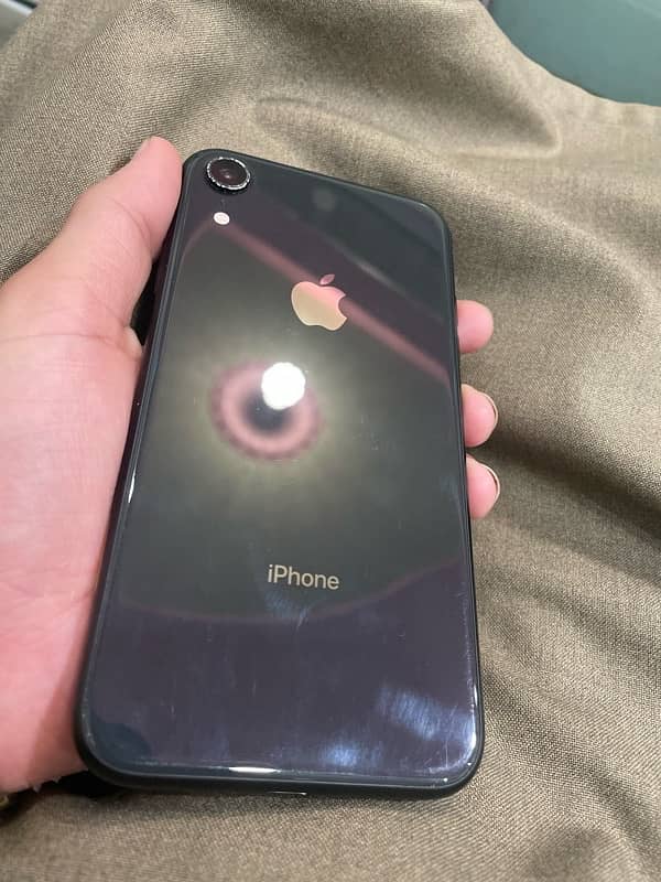 iPhone  Xr 64 sim glitch 1