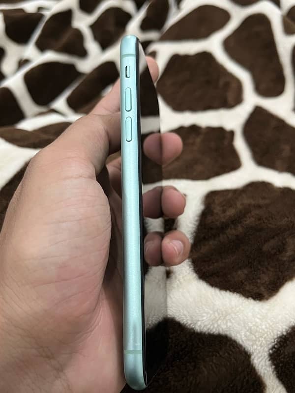 Iphone 11 128gb PTA approved 4