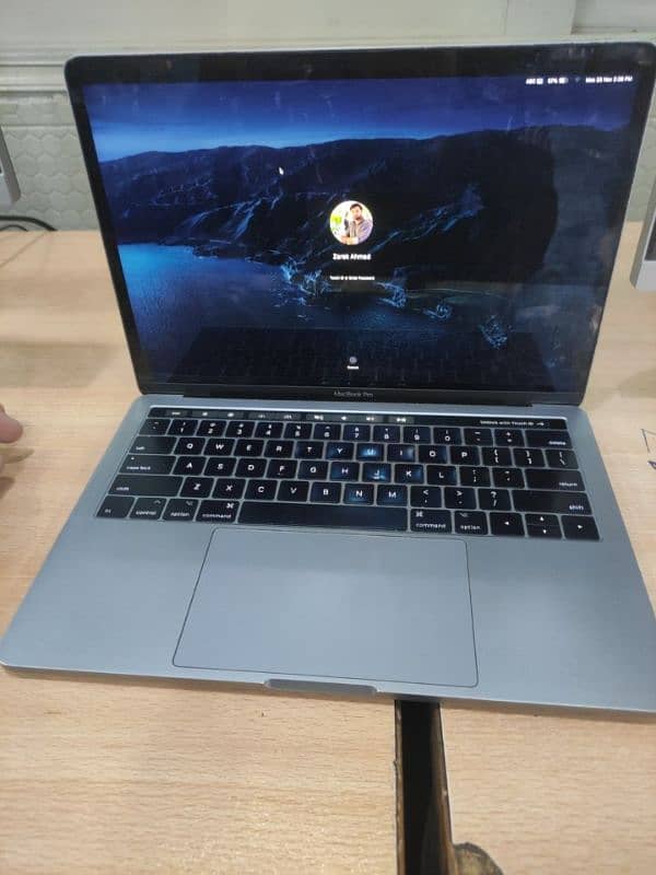 MacBook pro 2017 3