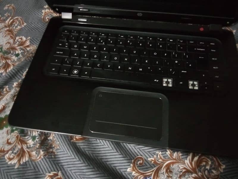 urgent sale laptop 4