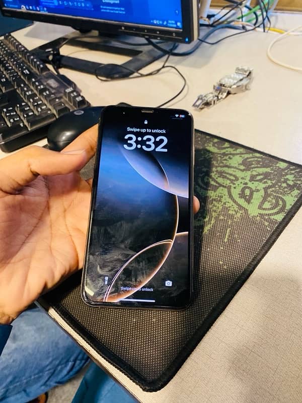 iPhone Xs max 64 gb non pta factory unlock 1