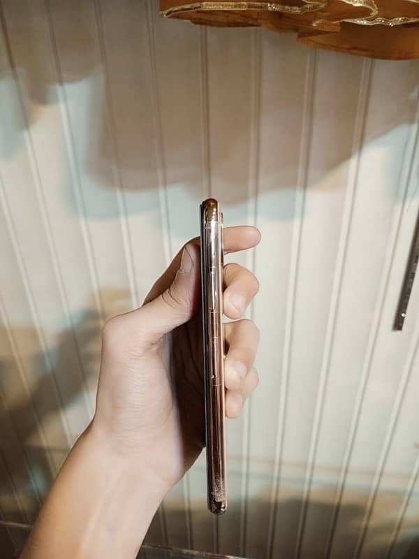 iPhone XS non pta 4