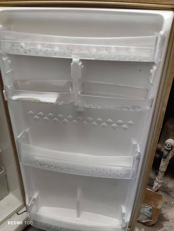 Pel Refrigerator 10cft 4