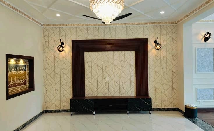 10 Marla House Up For Sale In Bahria Town - Sector C 1