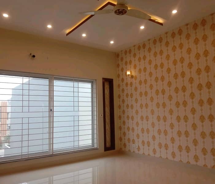 In Bahria Town - Sector E House Sized 5 Marla For Sale 0