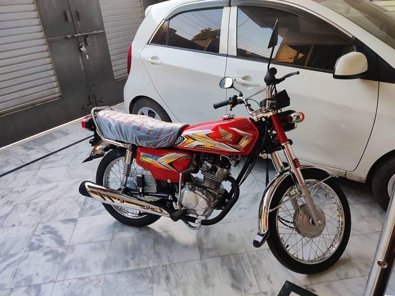 new Honda 125 model 2025 just 200km use urgent sale 1