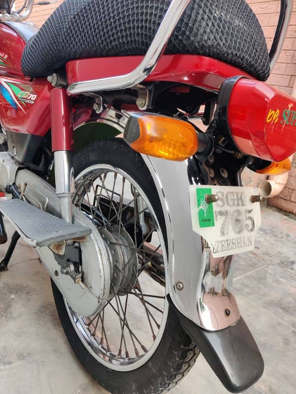 Honda CD70 2016 Model Bike 12