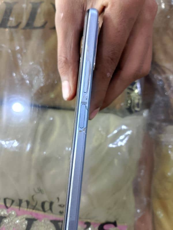 vivo y 33s 10 by 10 condition 3