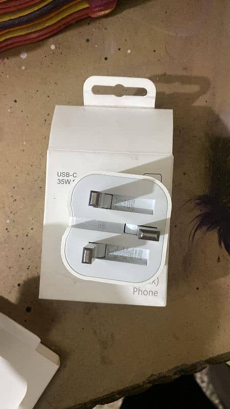 Iphone 15 pro max Canadian Model Charger 3