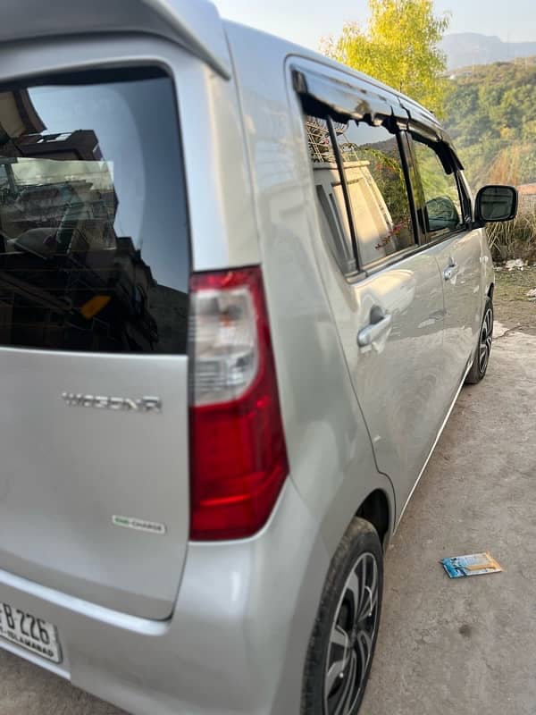 Suzuki Wagon R 2015 4