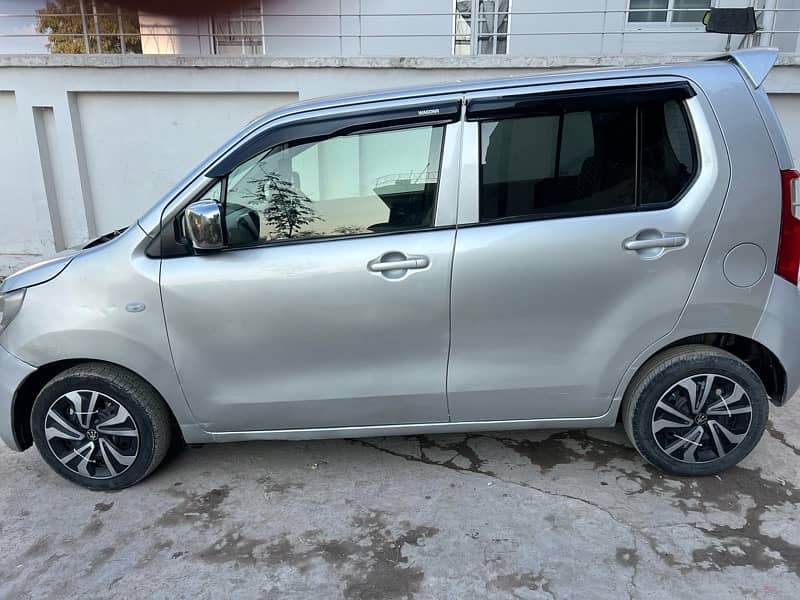 Suzuki Wagon R 2015 5