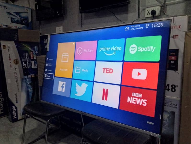 65" INCh SAMSUNG ANDROID LED TV 8k Q let warranty O3O2O422344 0