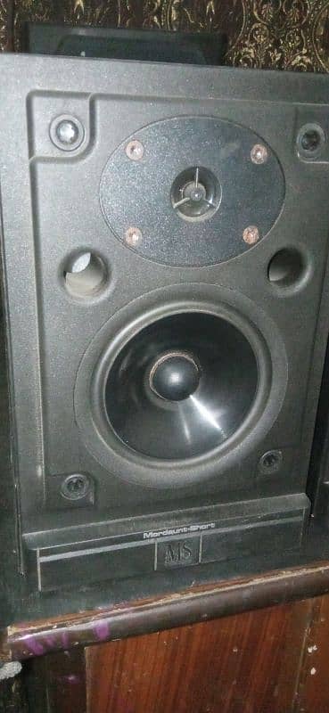 Mordaunt Short Stereo Bookshelf Speakers 3