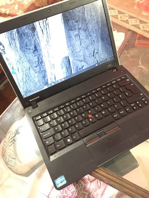 lenovo E320 core i3 2nd gen 1