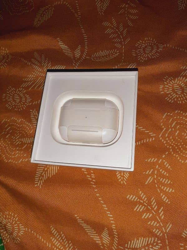 Apple Airpods pro Wireless Charging Case 3