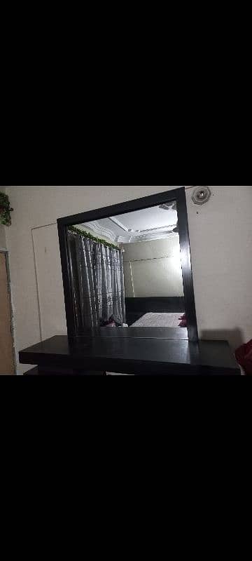 Dressing table for sell 0