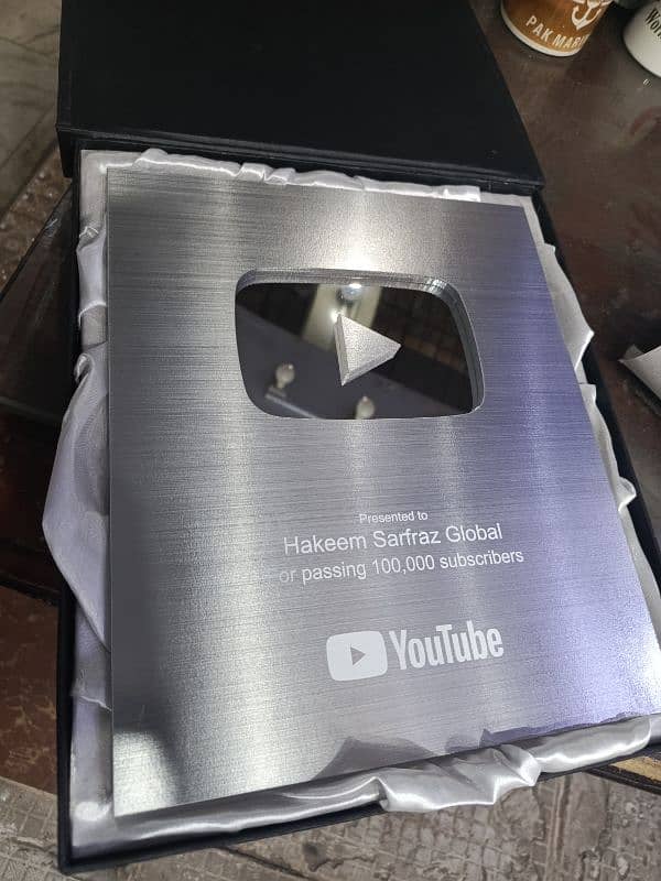 Youtube Play Button 0