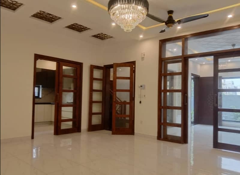 10 Marla House For Sale in Bahria Town 3