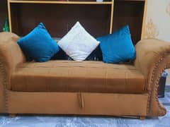 sofa in good condition