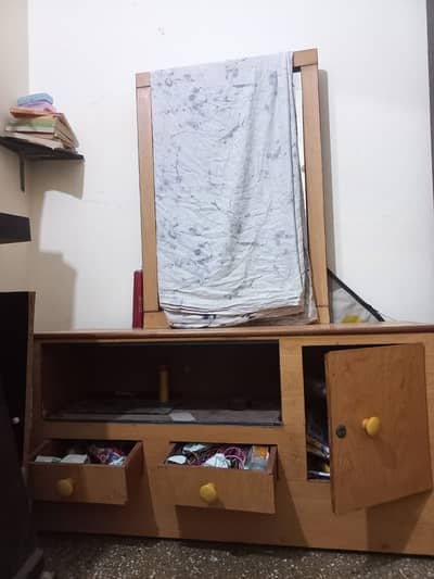 dressing table