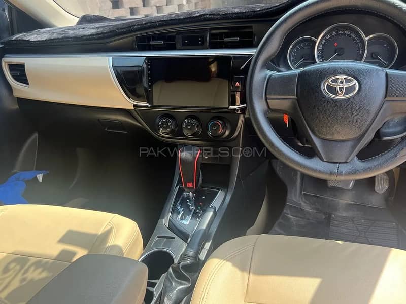 Toyota Corolla Altis 1.6 Automatic 2015 Model 5