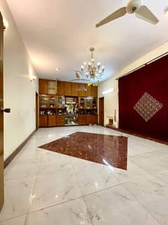 10 Marla double storey House for rent Model Town Multan