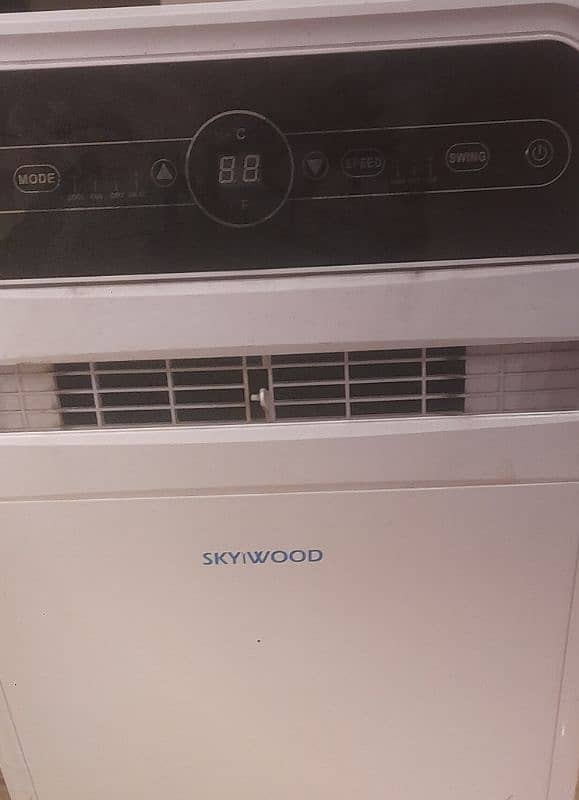 portable Ac GOOD Condition 1