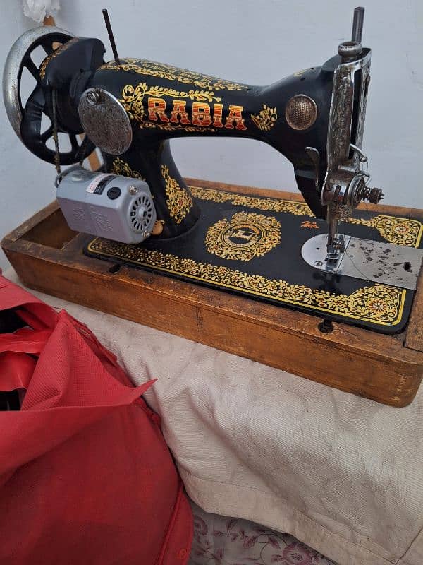 Best Condition Sewing Machine with Motor 0