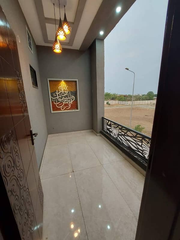 5 Marla double storey House for rent Multan public school Road Multan 12