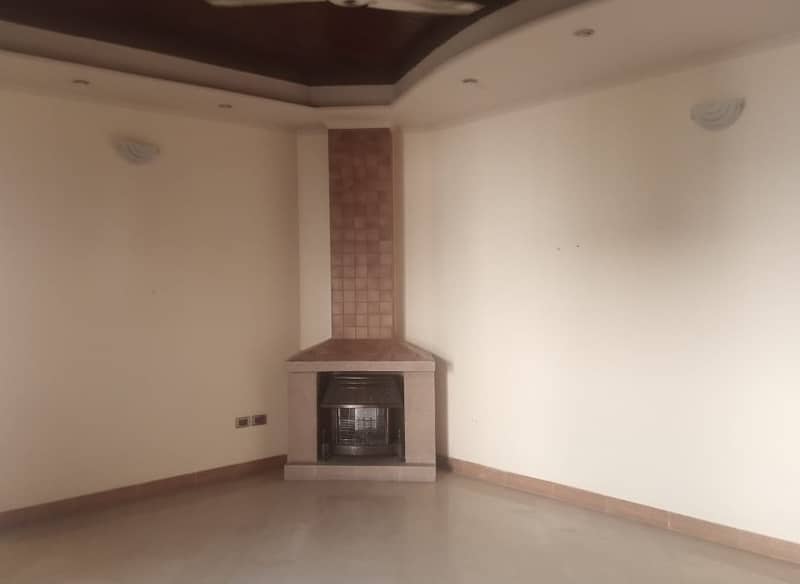 Semi Furnished 01 Kanal Beautiful Upper Portion Lower Portion Locked Available For Rent 4