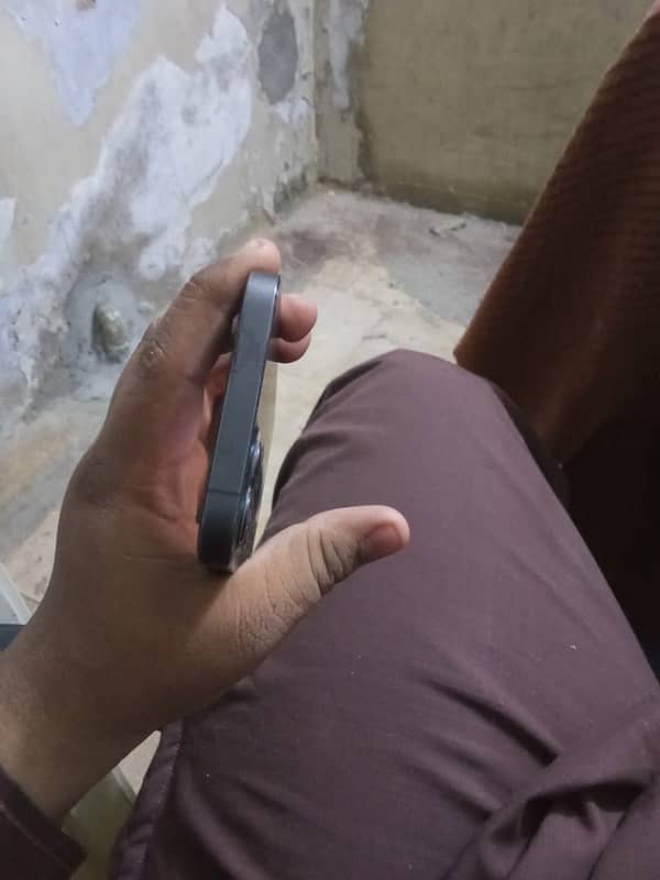 i phone 12 pro 3