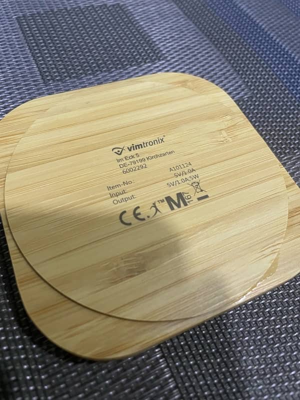 Wireless Charger Bamboo Square 1