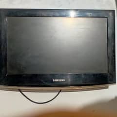 Samsung LCD 18 INCHES