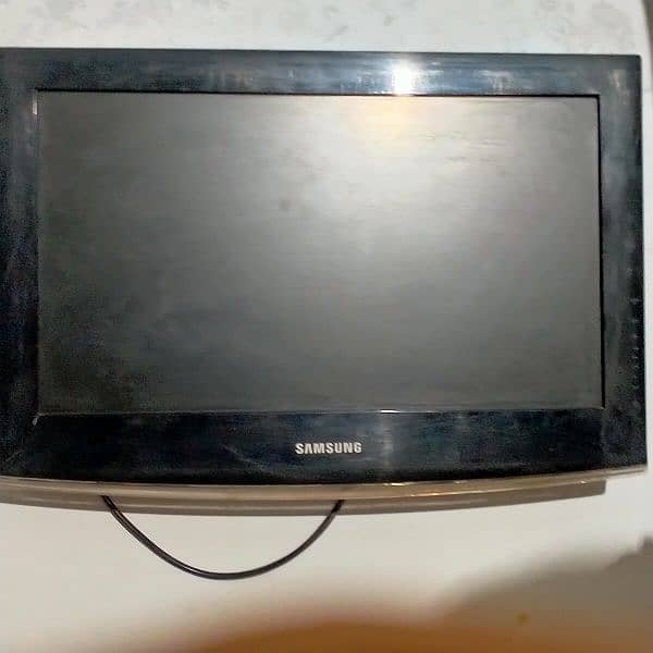 Samsung LCD 18 INCHES 0